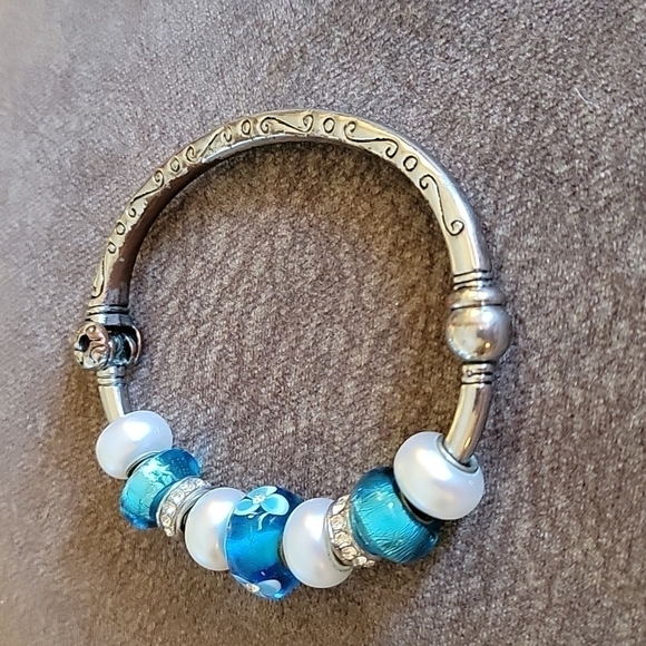 BELLA PERLINA Metal Lampwork Pearl Beaded Magnetic Clamper Bracelet FLAWED - Picture 4 of 9